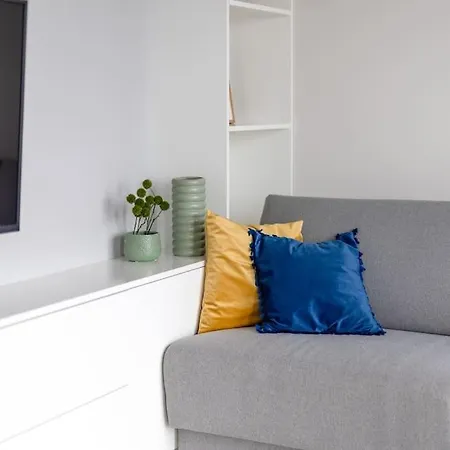 Center Studio With View By Ecru Apartment *